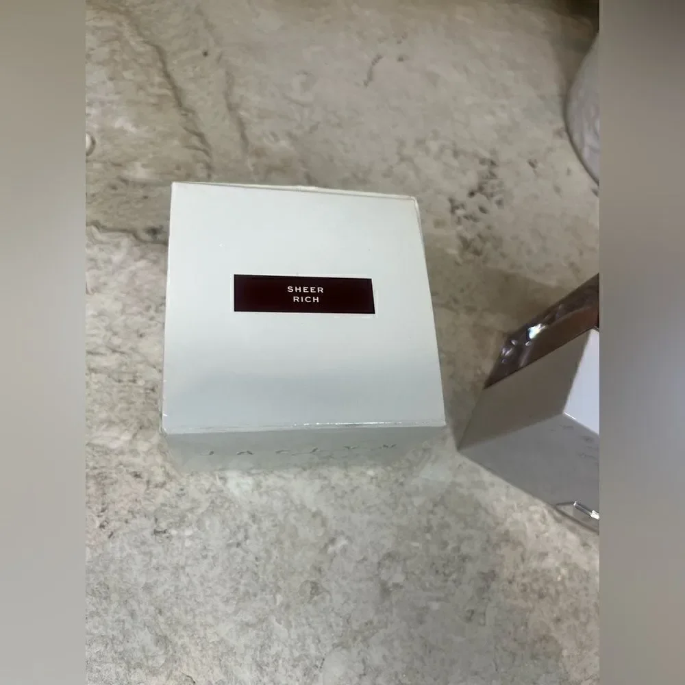 Jaclyn x Robin powder move loose setting powder sheer rich